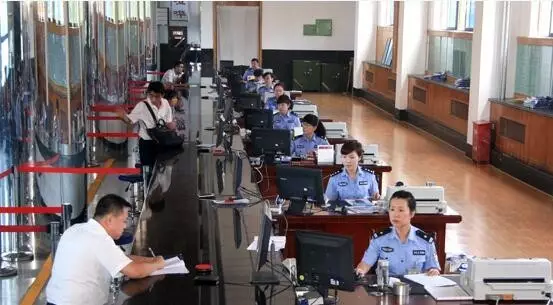 交警全面啟用高拍儀，處理違章要現場(chǎng)“刷臉”