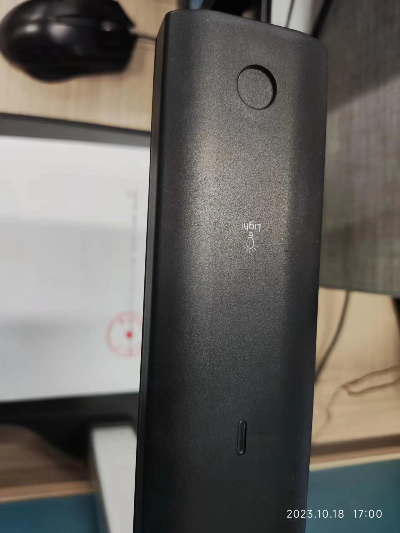 高拍儀燈開(kāi)關(guān)在哪？